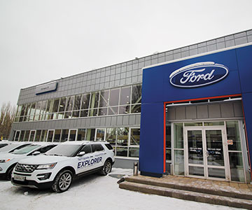 Форд автомобиль салонының қасбеті, Липецк қаласы
